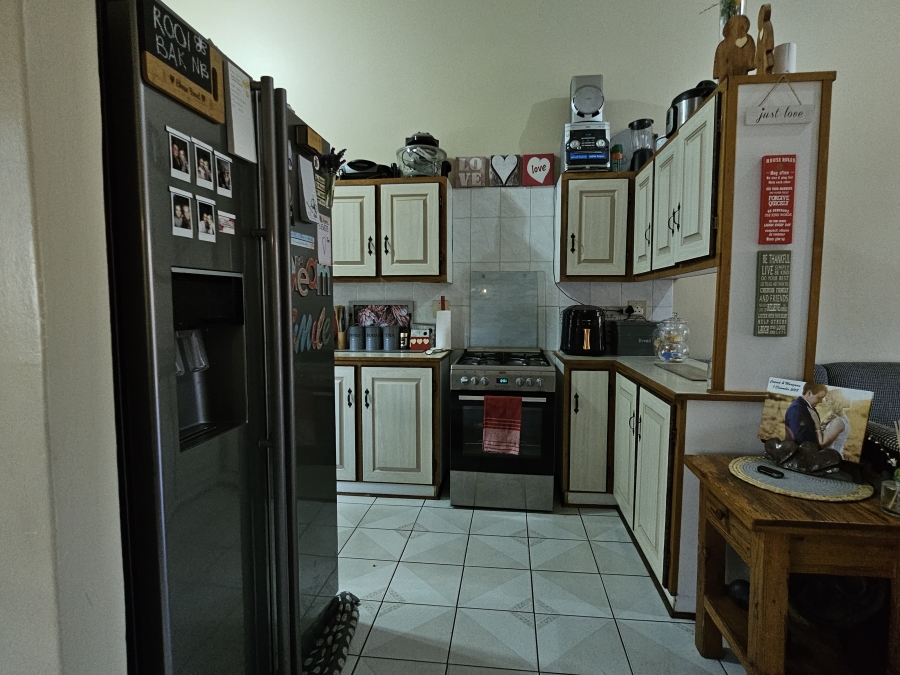 2 Bedroom Property for Sale in Rhodesdene Northern Cape